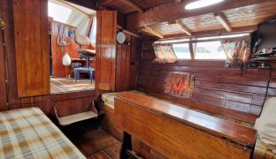 Windboats, Wroxham - BROOKWIND - 7 Berth Inland Wooden River Cruiser 