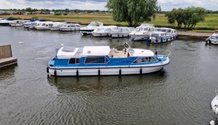 Alphacraft 35 CC - Weekend Retreat - 6 Berth Inland Cruiser 