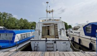 Princess 33 - Fly Bridge - Infinity - 7 Berth Princess 32 - Fly Bridge 