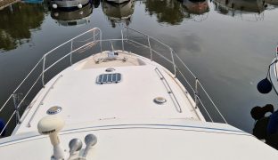 Princess 33 - Fly Bridge - Infinity - 7 Berth Princess 32 - Fly Bridge 