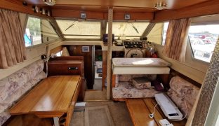 Princess 33 - Fly Bridge - Infinity - 7 Berth Princess 32 - Fly Bridge 