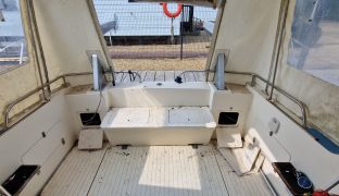 Princess 33 - Fly Bridge - Infinity - 7 Berth Princess 32 - Fly Bridge 