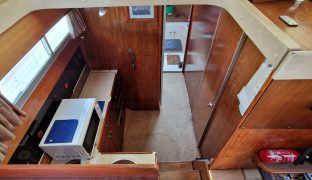 Princess 33 - Fly Bridge - Infinity - 7 Berth Princess 32 - Fly Bridge 