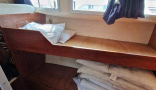 Princess 33 - Fly Bridge - Infinity - 7 Berth Princess 32 - Fly Bridge 