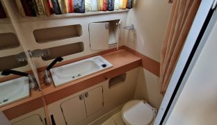 Princess 33 - Fly Bridge - Infinity - 7 Berth Princess 32 - Fly Bridge 