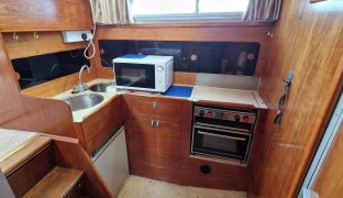 Princess 33 - Fly Bridge - Infinity - 7 Berth Princess 32 - Fly Bridge 