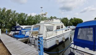 Princess 33 - Fly Bridge - Infinity - 7 Berth Princess 32 - Fly Bridge 