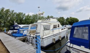 Princess 33 - Fly Bridge - Infinity - 7 Berth Princess 32 - Fly Bridge 