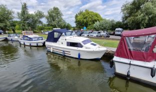 Shetland Saxon - Salubrious - 4 Berth Inland cruiser