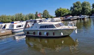 Birchwood 25 - Louise - 6 Berth Inland Cruiser