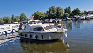 Birchwood 25 - Louise - 6 Berth Inland Cruiser