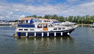 PEDRO - MISTY BLUE - 4 Berth Cruiser