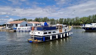 PEDRO - MISTY BLUE - 4 Berth Cruiser
