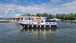 PEDRO - MISTY BLUE - 4 Berth Cruiser
