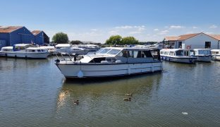 Bounty Buccaneer 34 - Yarn Spinner II - 4 Berth Inland Cruiser