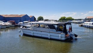 Bounty Buccaneer 34 - Yarn Spinner II - 4 Berth Inland Cruiser
