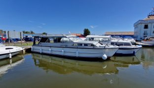 Bounty Buccaneer 34 - Yarn Spinner II - 4 Berth Inland Cruiser