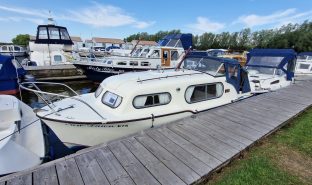 Freeman 22 - New Dawn - 3 Berth Classic cruiser