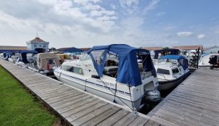 Viking 22 - Lady Sophia - 4 Berth Inland cruiser