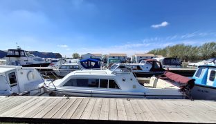 Viking 20 - DOOGIE  - 4 Berth Inland cruiser 