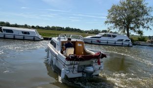 Viking 20 - DOOGIE  - 4 Berth Inland cruiser 