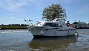 Viking 20 - DOOGIE  - 4 Berth Inland cruiser 