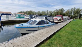 Barnes 20 - DIPPER - 2 Berth Weekender 