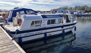 Dawn Of Light 2 - 4 Berth Inland Cruiser