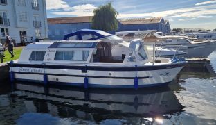 Dawn Of Light 2 - 4 Berth Inland Cruiser