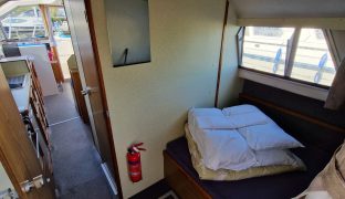 Dawn Of Light 2 - 4 Berth Inland Cruiser