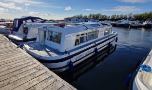 MALVERN LIGHT 2 - 4 Berth Inland Cruiser