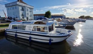 MALVERN LIGHT 2 - 4 Berth Inland Cruiser