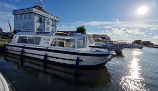 MALVERN LIGHT 2 - 4 Berth Inland Cruiser