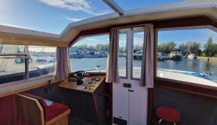 MALVERN LIGHT 2 - 4 Berth Inland Cruiser