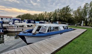 Calypso 28 - MARIGOLD - 4 Berth Inland Cruiser