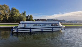 Bounty Buccaneer - ARIANA - 4 Berth Inland Cruiser