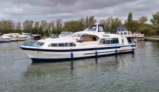 Fair Entrepreneur 40 - Delight 2 - 8 Berth Inland river cruiser