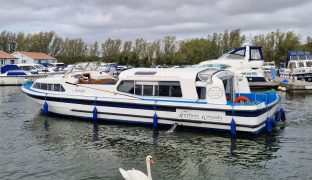 Fair Entrepreneur 40 - Delight 2 - 8 Berth Inland river cruiser