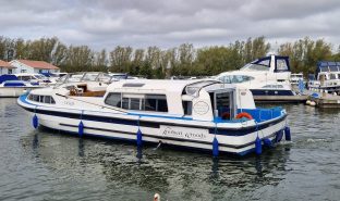 Fair Entrepreneur 40 - Delight 2 - 8 Berth Inland river cruiser
