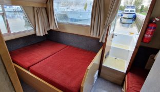 Buccaneer 30 - Evesham Light 2 - 5 Berth Forward cockpit, inland cruiser