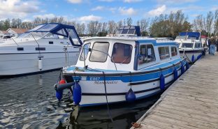 Hampton Safari MK II - Moonshadow - 4 Berth Inland cruiser