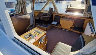 Alphacraft 34 - Shimmering Light 2 - 2 Berth Boat