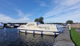 Alphacraft 35 CC - Eastern Light 2  - 5 Berth Inland River Cruiser 