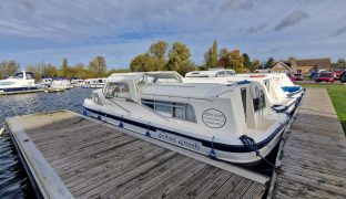 Alphacraft 35 CC - Eastern Light 2  - 5 Berth Inland River Cruiser 