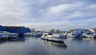 Fair Entrepreneur 40 - Delight 2 - 8 Berth Inland river cruiser