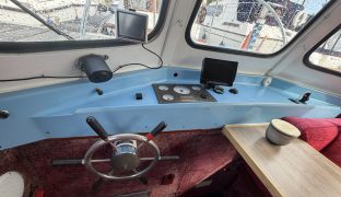 Hampton Safari MK II - Moonshadow - 4 Berth Inland cruiser