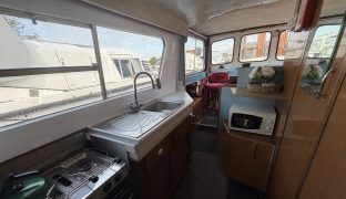 Hampton Safari MK II - Moonshadow - 4 Berth Inland cruiser
