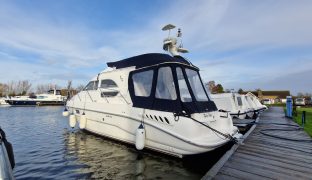 Sealine 330 Statesman - Fifty Fifty - 6 Berth Flybridge motor cruiser