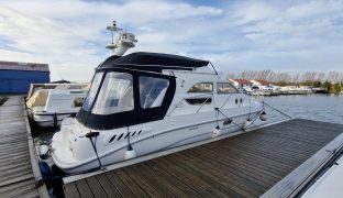 Sealine 330 Statesman - Fifty Fifty - 6 Berth Flybridge motor cruiser