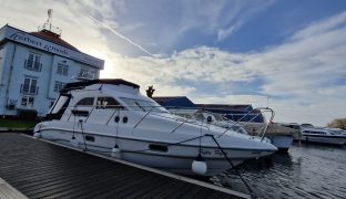 Sealine 330 Statesman - Fifty Fifty - 6 Berth Flybridge motor cruiser